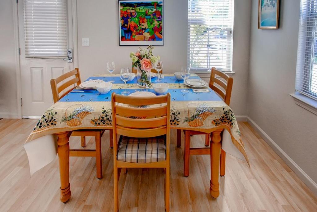 Serene Bungalow-Style Home In Point Reyes Station! Buitenkant foto
